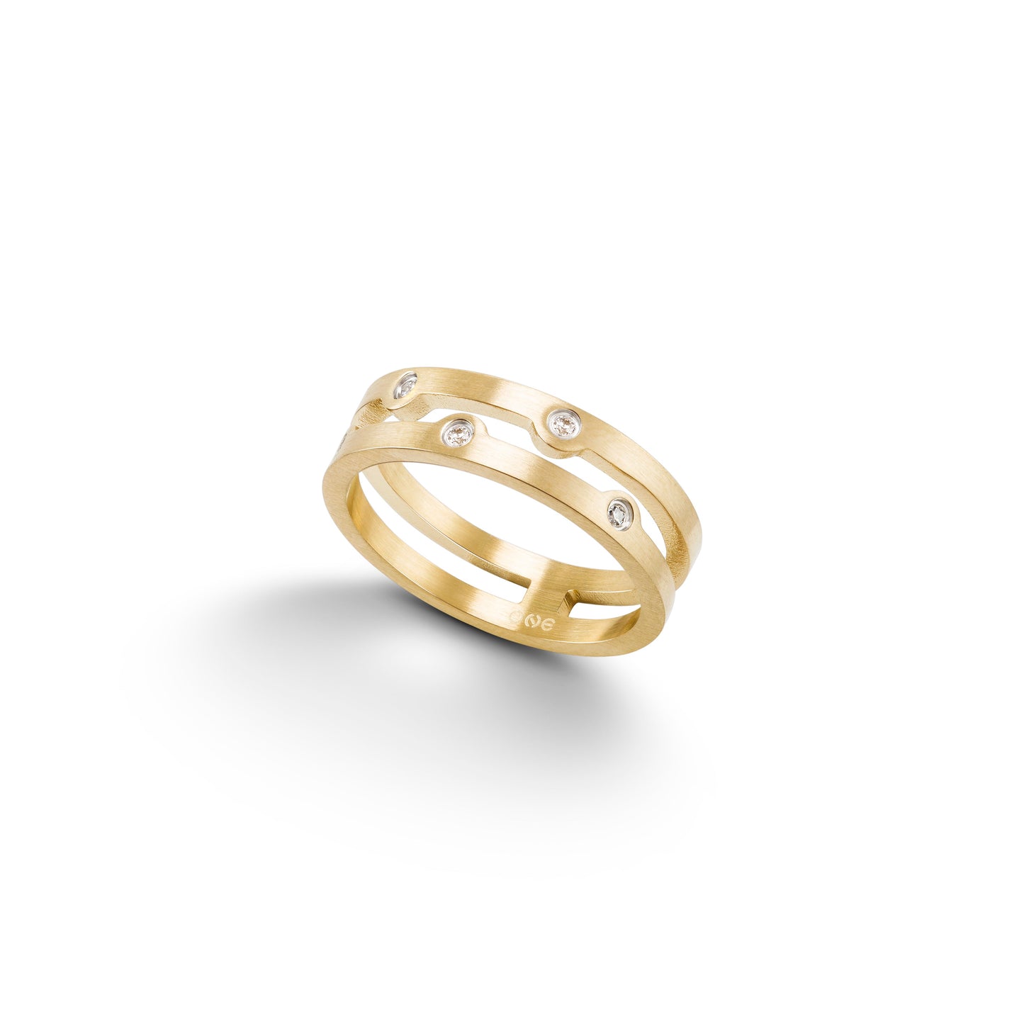 Anillo Cosmos dorado talla 6 de ONE