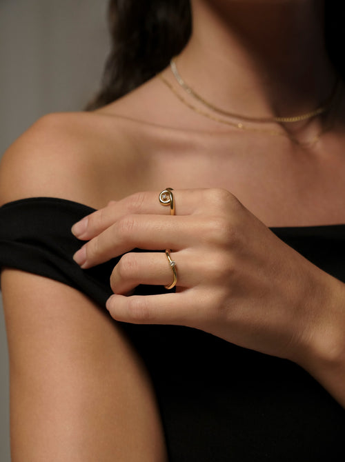 Anillo Infinity Solitaire Gold